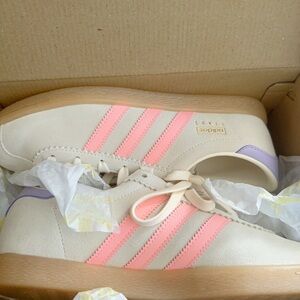 Adidas Women's Beige and Pink Sneakers